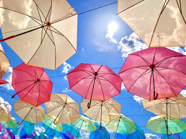 เสื้อผ้า อุปกรณ์สำหรับฤดูฝน