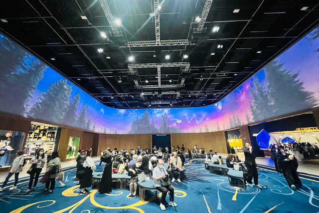 วอร์เนอร์ บราเธอร์ส สตูดิโอ โตเกียว