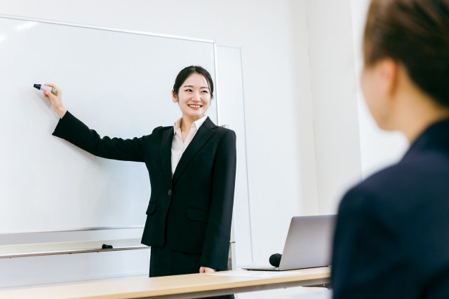 how to work in a hotel in japan