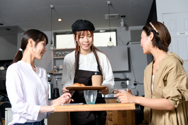 お待たせいたしました(omataseitashimashita,久等了)