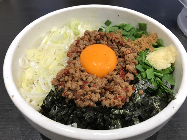 bowl of taiwanese maze soba