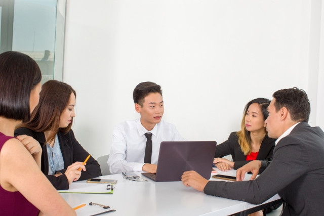 ¡Hay muchos tipos de trabajos de interpretación! Imagen de