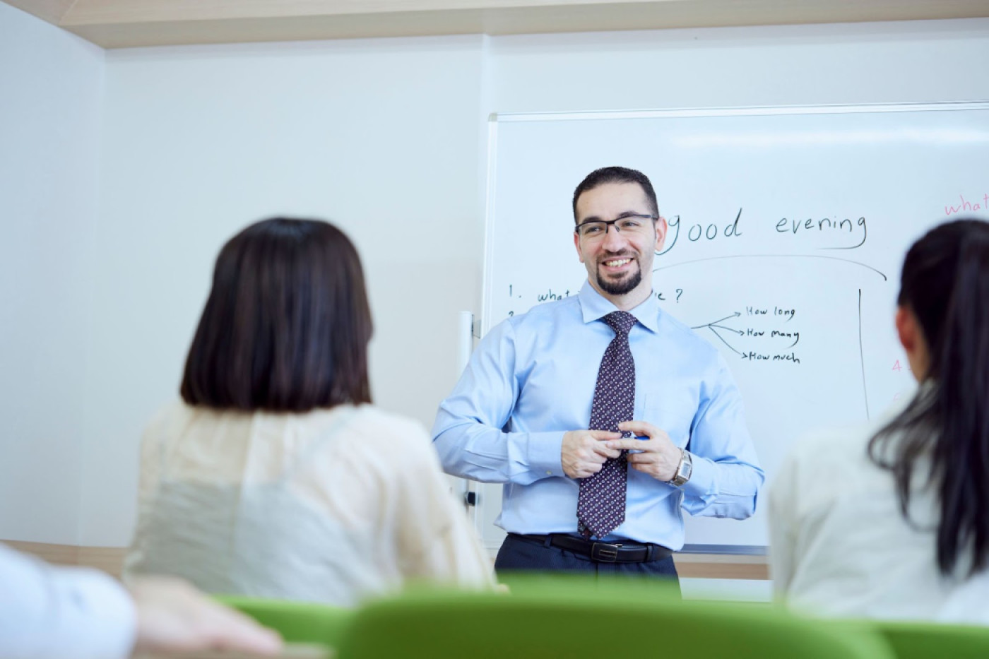 Imagen del instructor de la escuela de idiomas.