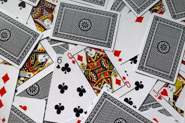8. Imagen de adivinación de naipes.