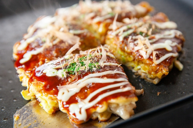 Okonomiyaki on hot plate