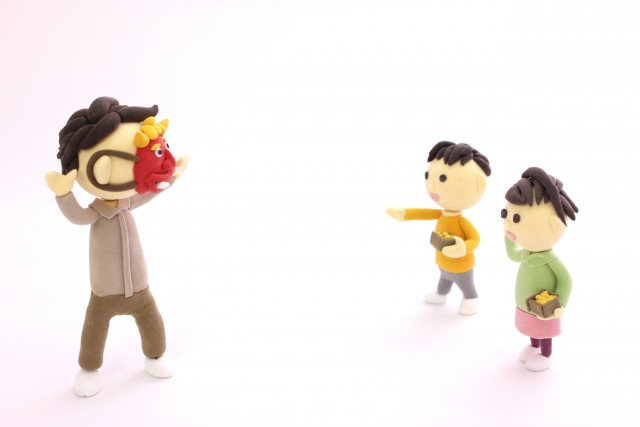 Mamemaki with family