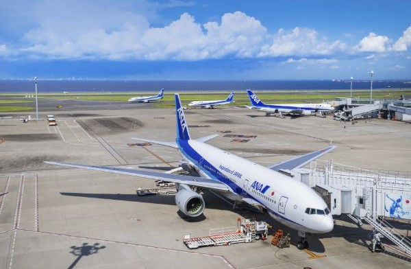 ANA plane prepped for boarding