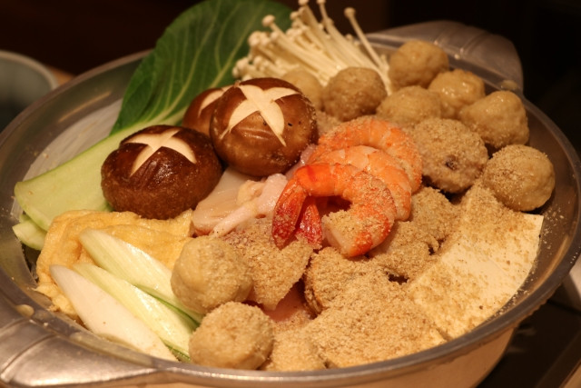 Meatballs, prawns, mushroom chanko nabe