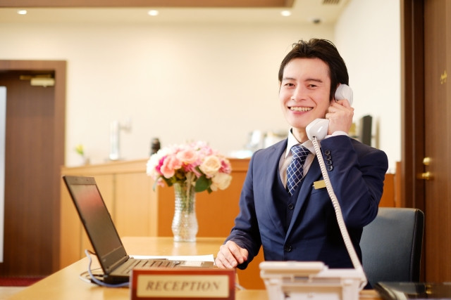 ホテルスタッフの画像