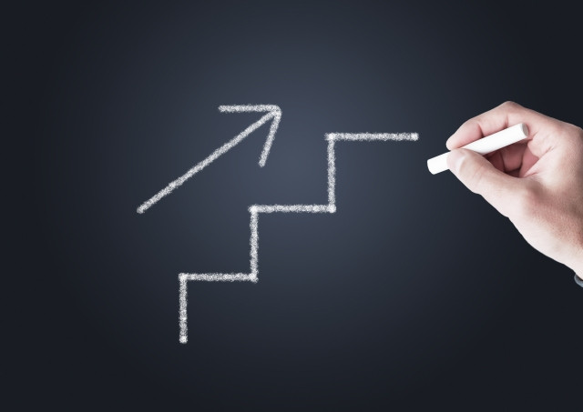 日本の就職活動の流れの画像