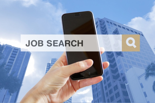 外国人留学生が希望の職種や業界に就くには