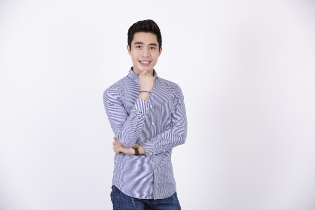 卒業後に就活を続ける外国人留学生もビザの変更が必要の画像