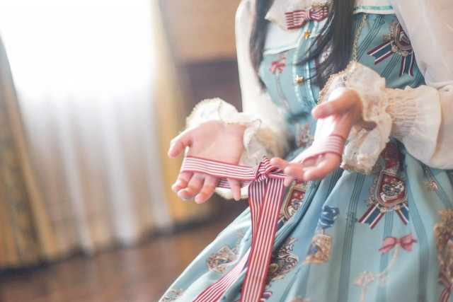 Sweet Lolita dress girl