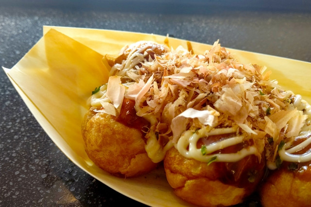 Takoyaki たこ焼き