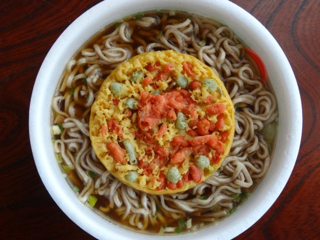 일본 컵라면 소바 이미지