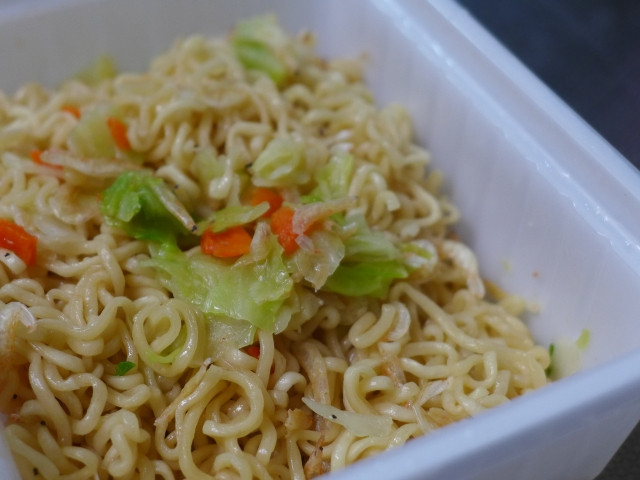 일본 야끼소바 컵라면(시오 야끼소바) 이미지