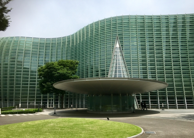 Examples of Modern Japanese Architecture : The National Art Center, Tokyo
