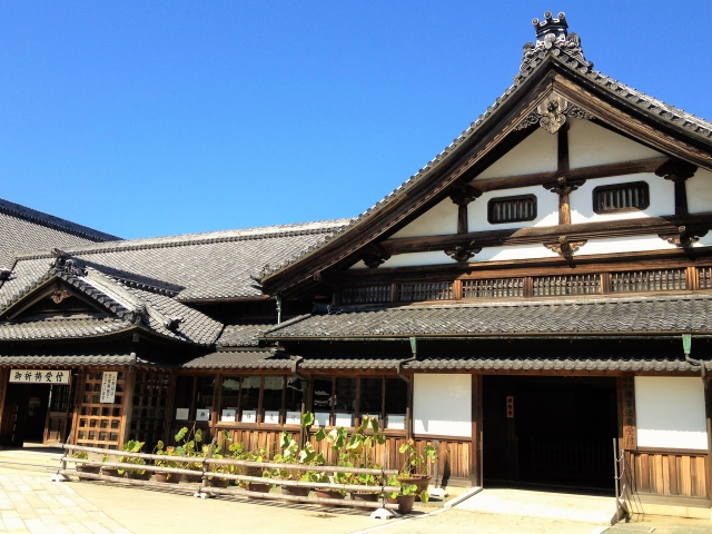 Kamakura Period to Azuchi-Momoyama Period : samurai residences