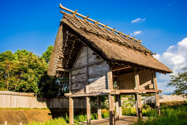 tall storehouses from yayoi period
