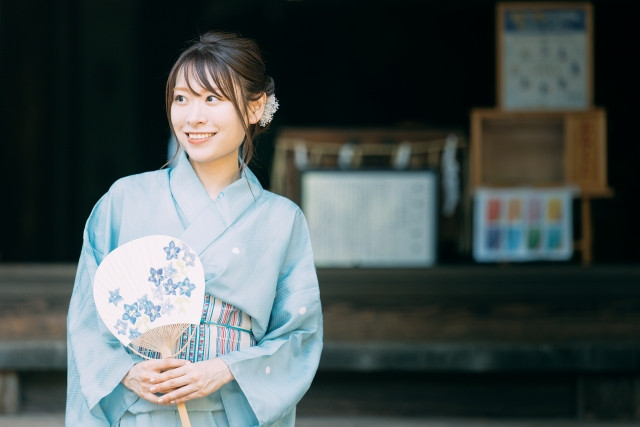 Traditional Japanese Summer Clothing and Traditional Fans