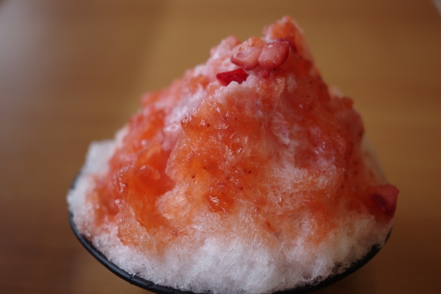 Japan Summer Food Must-Eats - strawberry kakigori