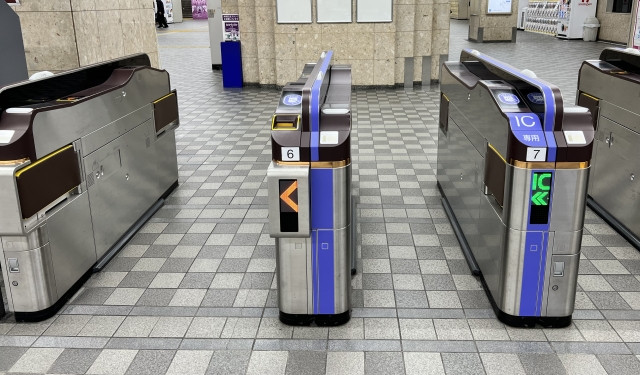 일본 교통카드 터치 이미지 1