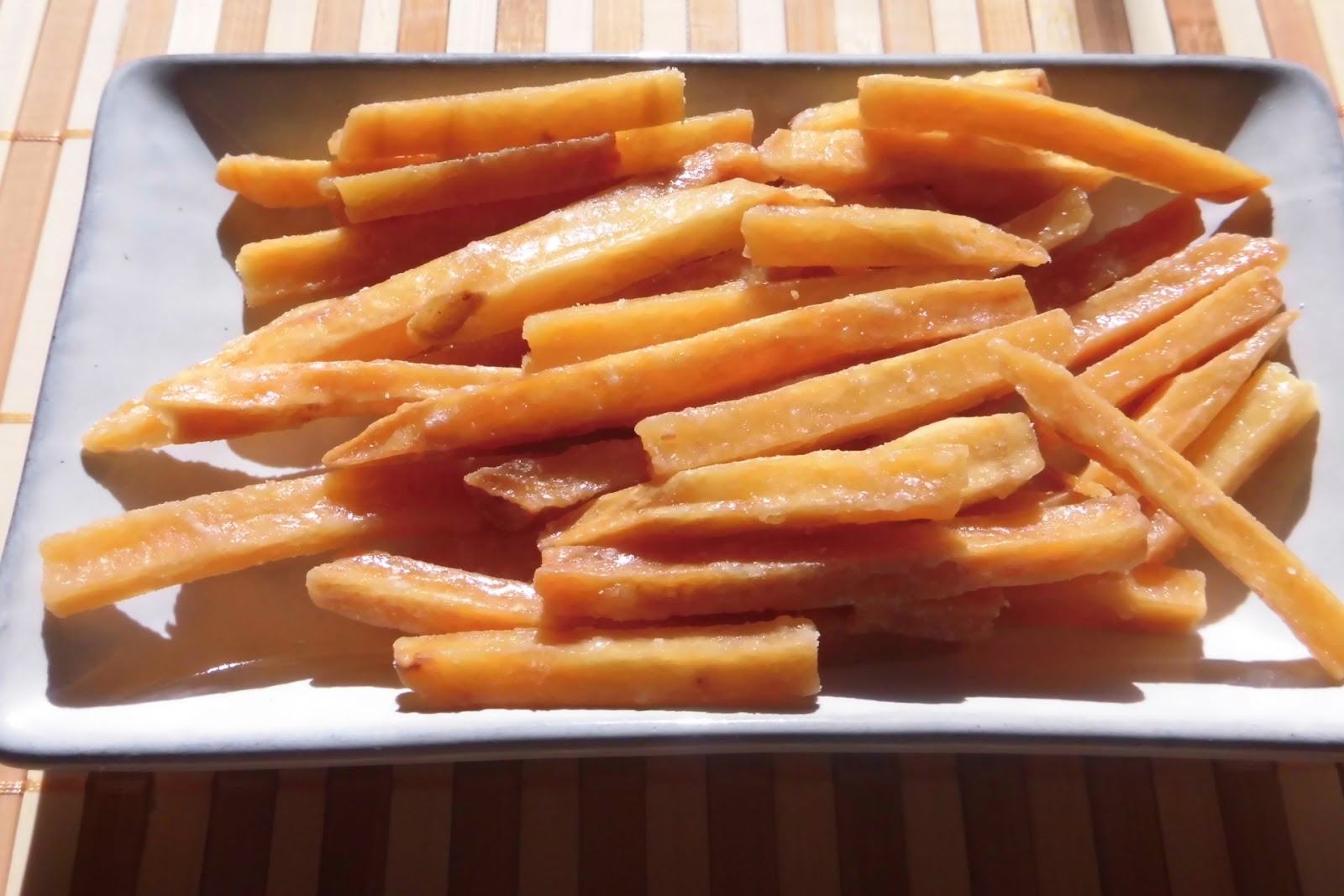 Khoai lang chiên que 