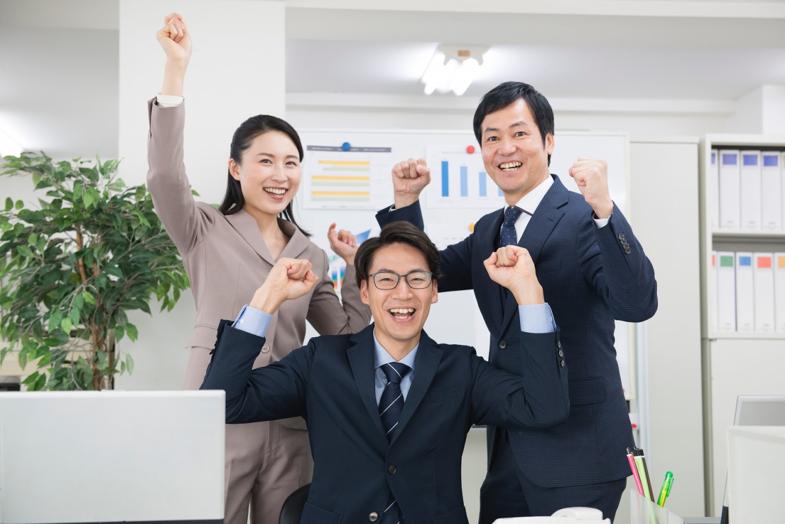 Cố gắng hoàn thành công việc nào!